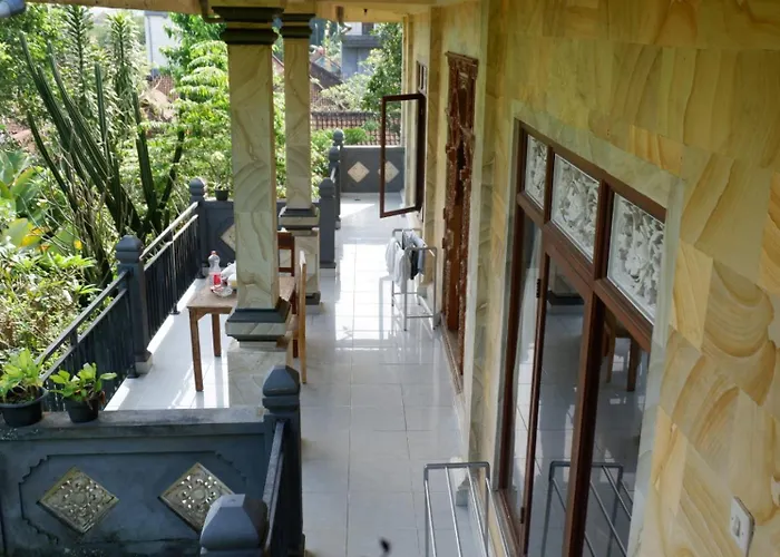 بيت ضيافة Kenari House