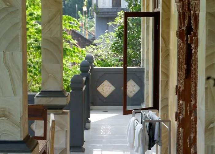 Kenari House أوبود