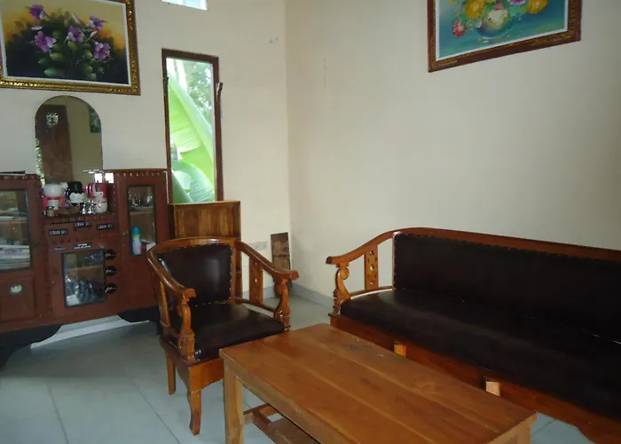 Kenari House بيت ضيافة