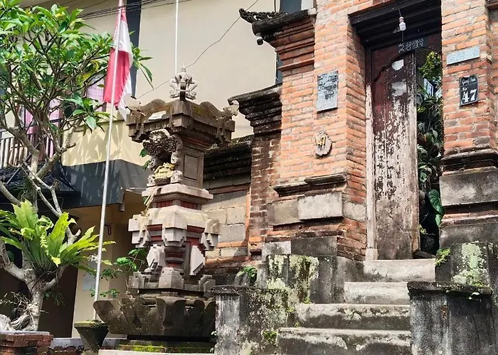 Kenari House 3*