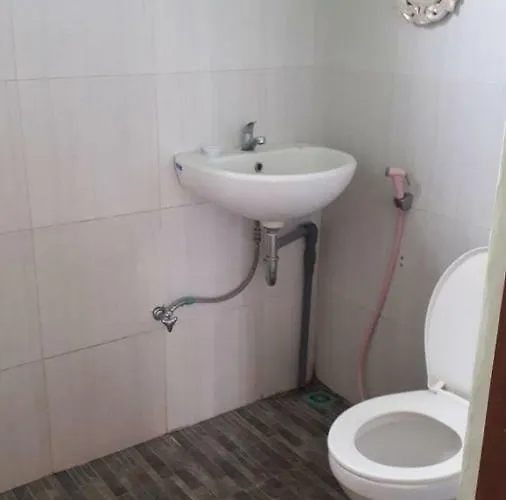 Kenari House بيت ضيافة 3*